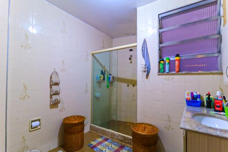 Apartamento à venda com 75m², 2 quartos e 1 vaga Apartamento à venda com 75m², 2 quartos e 1 vagaBanheiro