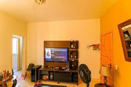 Apartamento à venda com 75m², 2 quartos e 1 vaga Apartamento à venda com 75m², 2 quartos e 1 vagaSala