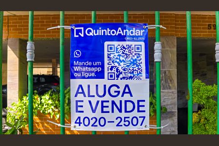 Apartamento à venda com 75m², 2 quartos e 1 vaga Apartamento à venda com 75m², 2 quartos e 1 vagaFachada do Prédio com placa