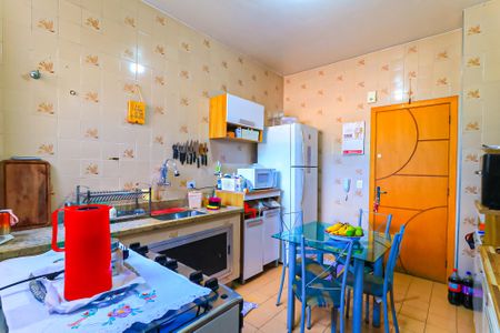Apartamento à venda com 75m², 2 quartos e 1 vaga Apartamento à venda com 75m², 2 quartos e 1 vagaCozinha