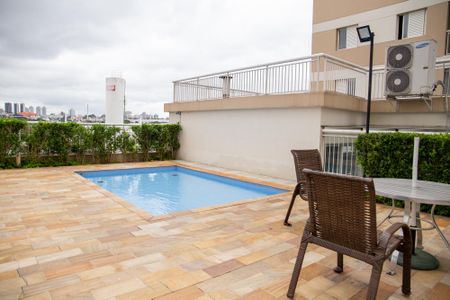 Apartamento à venda com 69m², 2 quartos e 1 vaga Apartamento à venda com 69m², 2 quartos e 1 vagaPiscina