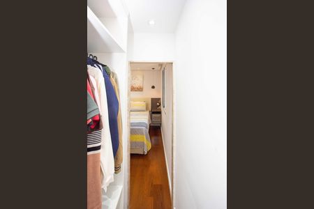 Apartamento à venda com 69m², 2 quartos e 1 vagaCloset da suíte