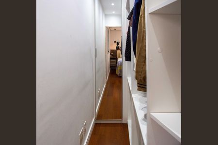 Apartamento à venda com 69m², 2 quartos e 1 vagaCloset da suíte