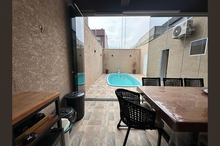 Casa de condomínio à venda com 118m², 2 quartos e 2 vagas Casa de condomínio à venda com 118m², 2 quartos e 2 vagasChurrasqueira