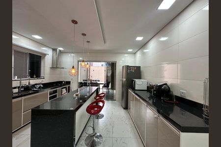 Casa de condomínio à venda com 118m², 2 quartos e 2 vagas Casa de condomínio à venda com 118m², 2 quartos e 2 vagasCozinha