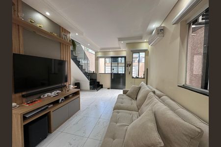 Casa de condomínio à venda com 118m², 2 quartos e 2 vagas Casa de condomínio à venda com 118m², 2 quartos e 2 vagasSala