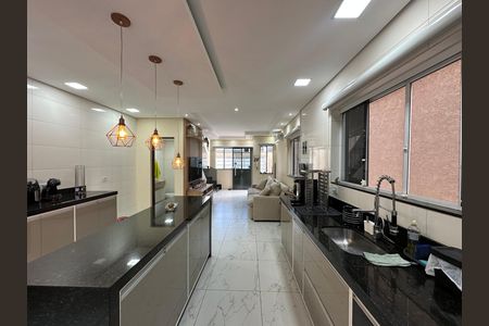 Casa de condomínio à venda com 118m², 2 quartos e 2 vagas Casa de condomínio à venda com 118m², 2 quartos e 2 vagasCozinha