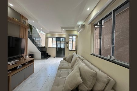 Casa de condomínio à venda com 118m², 2 quartos e 2 vagas Casa de condomínio à venda com 118m², 2 quartos e 2 vagasSala