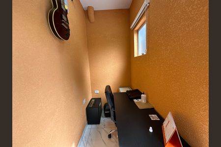 Casa de condomínio à venda com 118m², 2 quartos e 2 vagas Casa de condomínio à venda com 118m², 2 quartos e 2 vagasEscritório