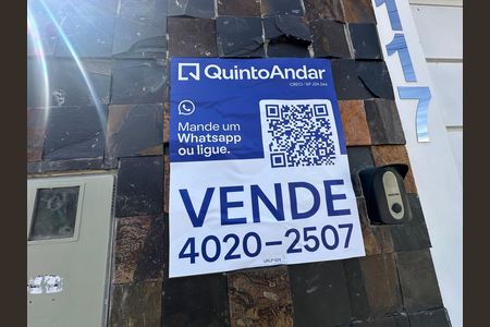 Casa de condomínio à venda com 118m², 2 quartos e 2 vagas Casa de condomínio à venda com 118m², 2 quartos e 2 vagasFachada