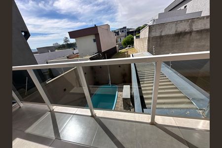 Casa de condomínio à venda com 118m², 2 quartos e 2 vagas Casa de condomínio à venda com 118m², 2 quartos e 2 vagasVaranda