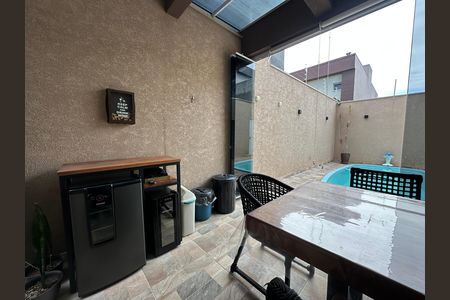 Casa de condomínio à venda com 118m², 2 quartos e 2 vagas Casa de condomínio à venda com 118m², 2 quartos e 2 vagasChurrasqueira
