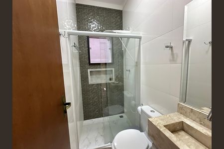 Casa de condomínio à venda com 118m², 2 quartos e 2 vagas Casa de condomínio à venda com 118m², 2 quartos e 2 vagasBanheiro da Suíte 1