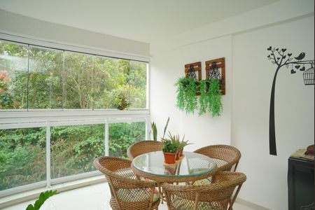Apartamento à venda com 104m², 3 quartos e 2 vagasVaranda