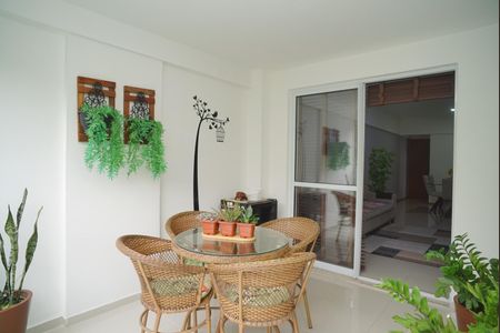 Apartamento à venda com 104m², 3 quartos e 2 vagasVaranda