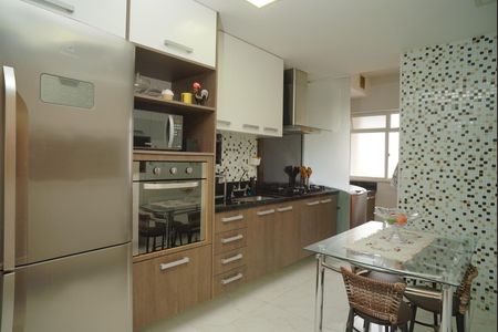 Apartamento à venda com 104m², 3 quartos e 2 vagasCozinha
