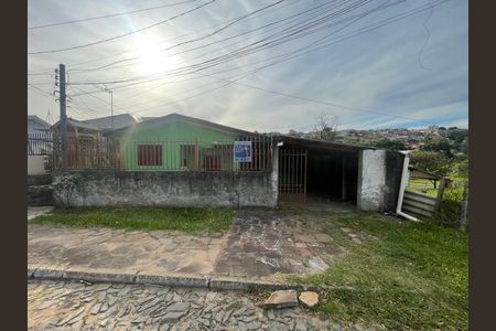 Casa à venda com 96m², 2 quartos e 1 vaga Casa à venda com 96m², 2 quartos e 1 vagaFachada