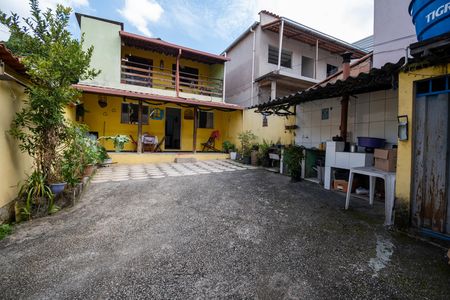 Casa para alugar com 180m², 3 quartos e 4 vagas Casa para alugar com 180m², 3 quartos e 4 vagasGaragem