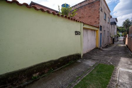 Casa para alugar com 180m², 3 quartos e 4 vagas Casa para alugar com 180m², 3 quartos e 4 vagasFachada