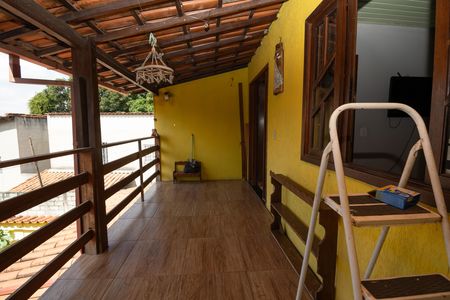Varanda de casa para alugar com 3 quartos, 180m² em Chacaras Reunidas Santa Terezinha, Contagem