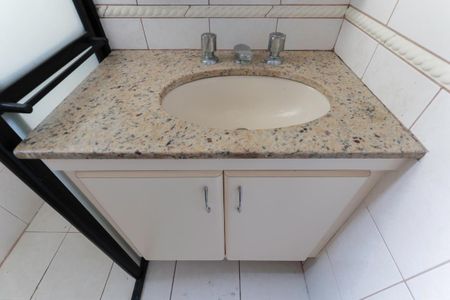 Apartamento para alugar com 60m², 2 quartos e 2 vagas Apartamento para alugar com 60m², 2 quartos e 2 vagasBanheiro da suíte