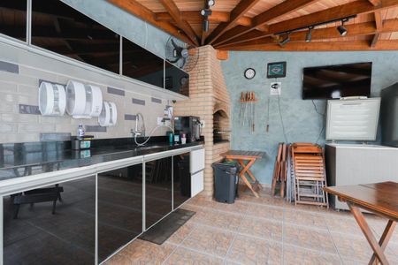 Apartamento para alugar com 60m², 2 quartos e 2 vagas Apartamento para alugar com 60m², 2 quartos e 2 vagasÁrea comum - Churrasqueira