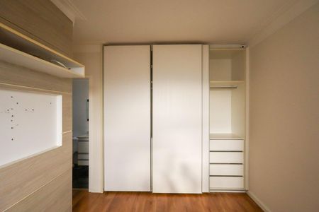 Apartamento à venda com 72m², 3 quartos e 2 vagas Apartamento à venda com 72m², 3 quartos e 2 vagasQuarto 1 - Suíte