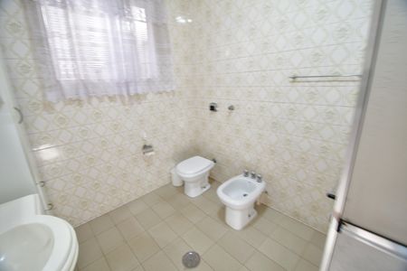 Casa para alugar com 216m², 1 quarto e 3 vagasBanheiro