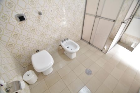Casa para alugar com 216m², 1 quarto e 3 vagasBanheiro