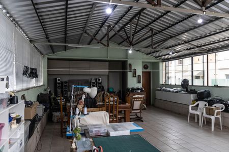 Apartamento à venda com 150m², 2 quartos e 2 vagas Apartamento à venda com 150m², 2 quartos e 2 vagasCobertura