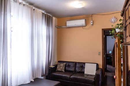 Sala de apartamento à venda com 2 quartos, 150m² em Alto Barroca, Belo Horizonte