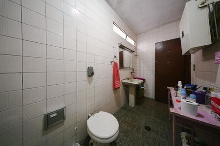 Casa para alugar com 140m², 3 quartos e 1 vaga Casa para alugar com 140m², 3 quartos e 1 vagaBanheiro