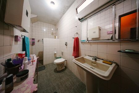 Casa para alugar com 140m², 3 quartos e 1 vaga Casa para alugar com 140m², 3 quartos e 1 vagaBanheiro