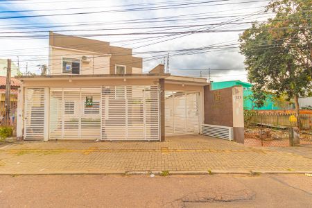 Casa de condomínio para alugar com 110m², 3 quartos e 1 vaga Casa de condomínio para alugar com 110m², 3 quartos e 1 vagaFachada