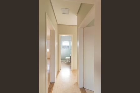 Casa de condomínio para alugar com 110m², 3 quartos e 1 vaga Casa de condomínio para alugar com 110m², 3 quartos e 1 vagaBanheiro Corredor