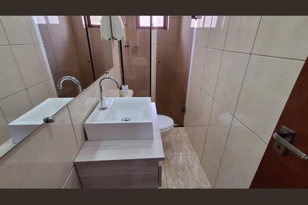 Casa para alugar com 70m², 2 quartos e sem vaga Casa para alugar com 70m², 2 quartos e sem vagaBanheiro Social