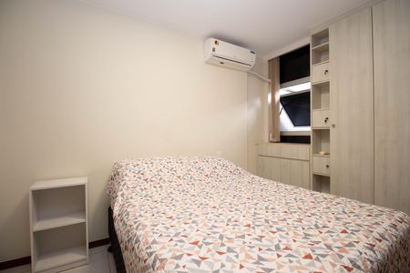 Studio para alugar com 45m², 1 quarto e 1 vaga Studio para alugar com 45m², 1 quarto e 1 vagaSuíte