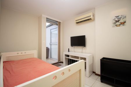 Studio para alugar com 45m², 1 quarto e 1 vaga Studio para alugar com 45m², 1 quarto e 1 vagaSala
