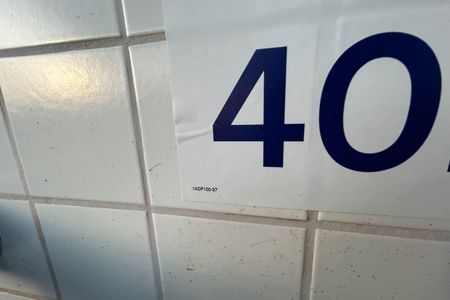 Studio para alugar com 45m², 1 quarto e 1 vaga Studio para alugar com 45m², 1 quarto e 1 vagaPlaca