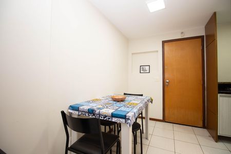 Sala de kitnet/studio para alugar com 1 quarto, 45m² em Lago Norte, Brasília