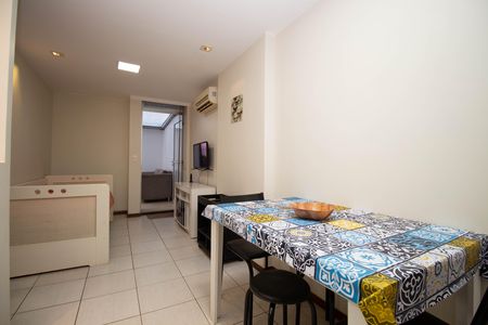 Studio para alugar com 45m², 1 quarto e 1 vaga Studio para alugar com 45m², 1 quarto e 1 vagaSala