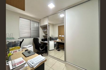 Apartamento à venda com 45m², 2 quartos e 1 vagaQuarto 2