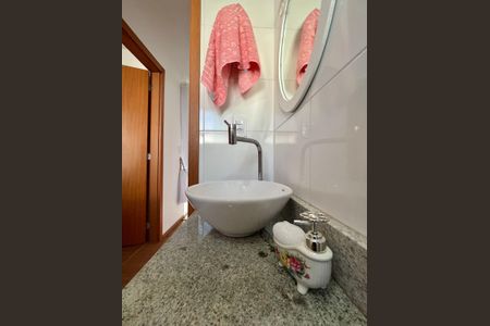 Apartamento à venda com 45m², 2 quartos e 1 vaga Apartamento à venda com 45m², 2 quartos e 1 vagaBanheiro
