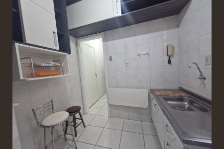 Cozinha de apartamento para alugar com 1 quarto, 40m² em Centro Histórico, Porto Alegre