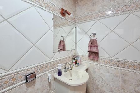 Apartamento à venda com 70m², 2 quartos e 1 vaga Apartamento à venda com 70m², 2 quartos e 1 vagaBanheiro Social