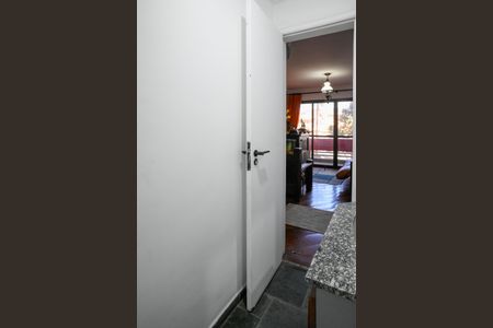 Apartamento para alugar com 151m², 3 quartos e 2 vagas Apartamento para alugar com 151m², 3 quartos e 2 vagasLavabo