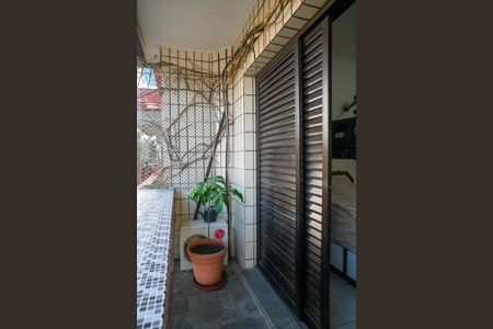 Apartamento para alugar com 151m², 3 quartos e 2 vagas Apartamento para alugar com 151m², 3 quartos e 2 vagasVaranda Quarto 3 - Suite