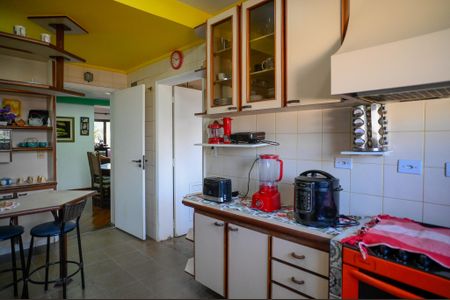 Apartamento para alugar com 151m², 3 quartos e 2 vagas Apartamento para alugar com 151m², 3 quartos e 2 vagasCozinha