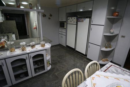 Apartamento à venda com 206m², 4 quartos e 3 vagasCozinha