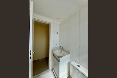 Banheiro de apartamento para alugar com 2 quartos, 52m² em Jardim Nova Europa, Campinas